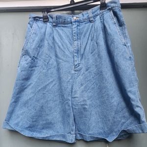 EDDIE BAUER DENIM SHORT Size 18